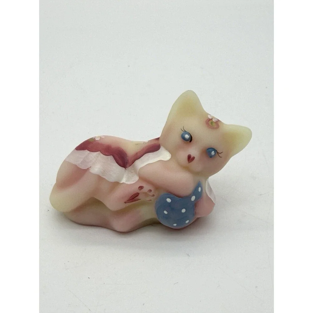 Fenton Art Glass Burmese Kitten Cat W/Ball 100 Years Vtg UV Glow 5044 Figurine